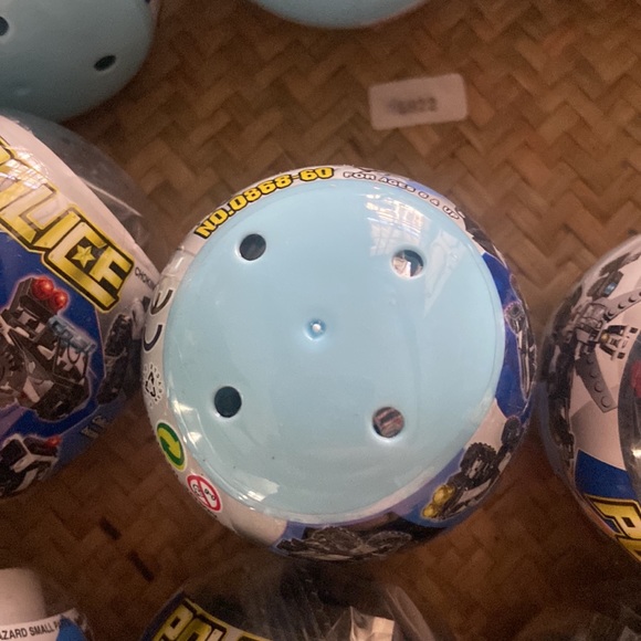 12 police transforming cars. Mystery balls. 8 in 1 - Picture 7 of 7